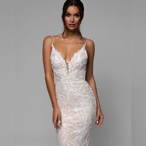 Nikola Wedding Dress size 12 FREE garment bag Floor Sample